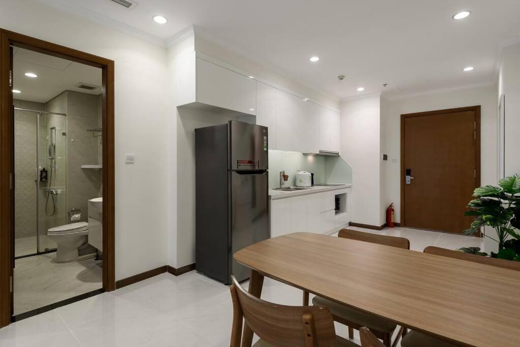 Landmark Leasing 1br Apartment *