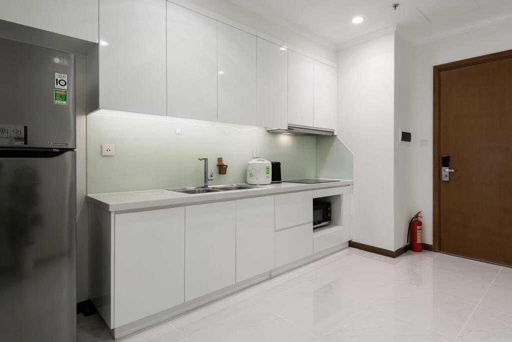 Landmark Leasing 1br