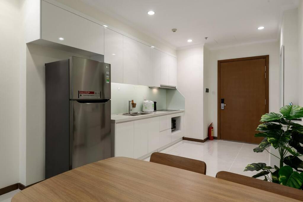 Landmark Leasing 1br Căn hộ *