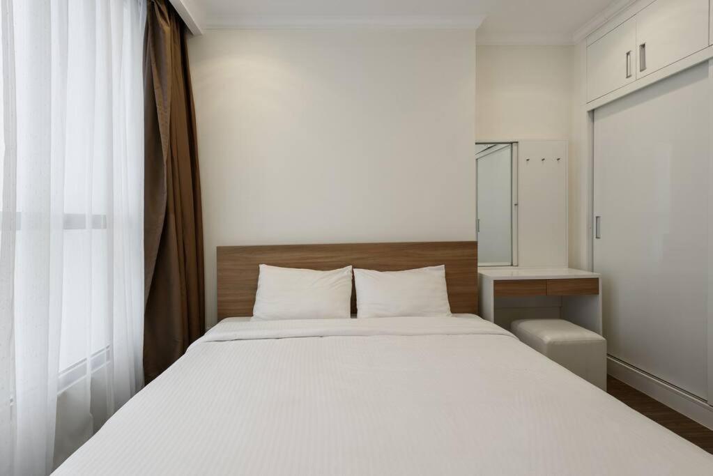 Landmark Leasing 1br