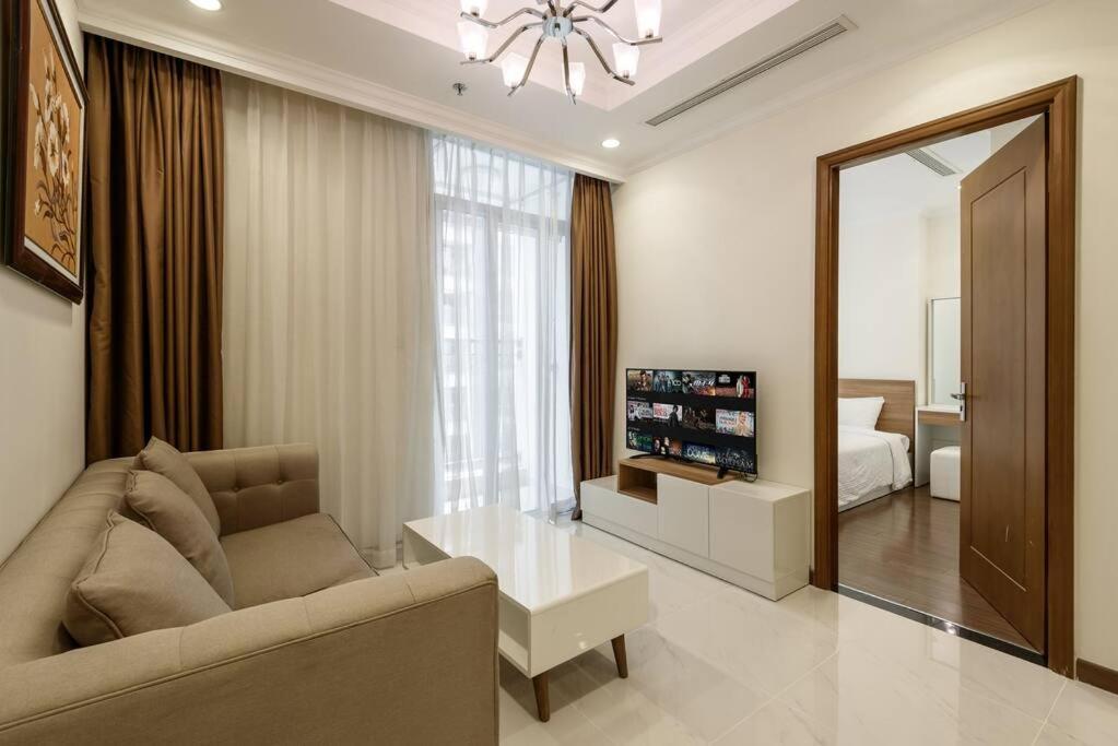 Landmark Leasing 1br